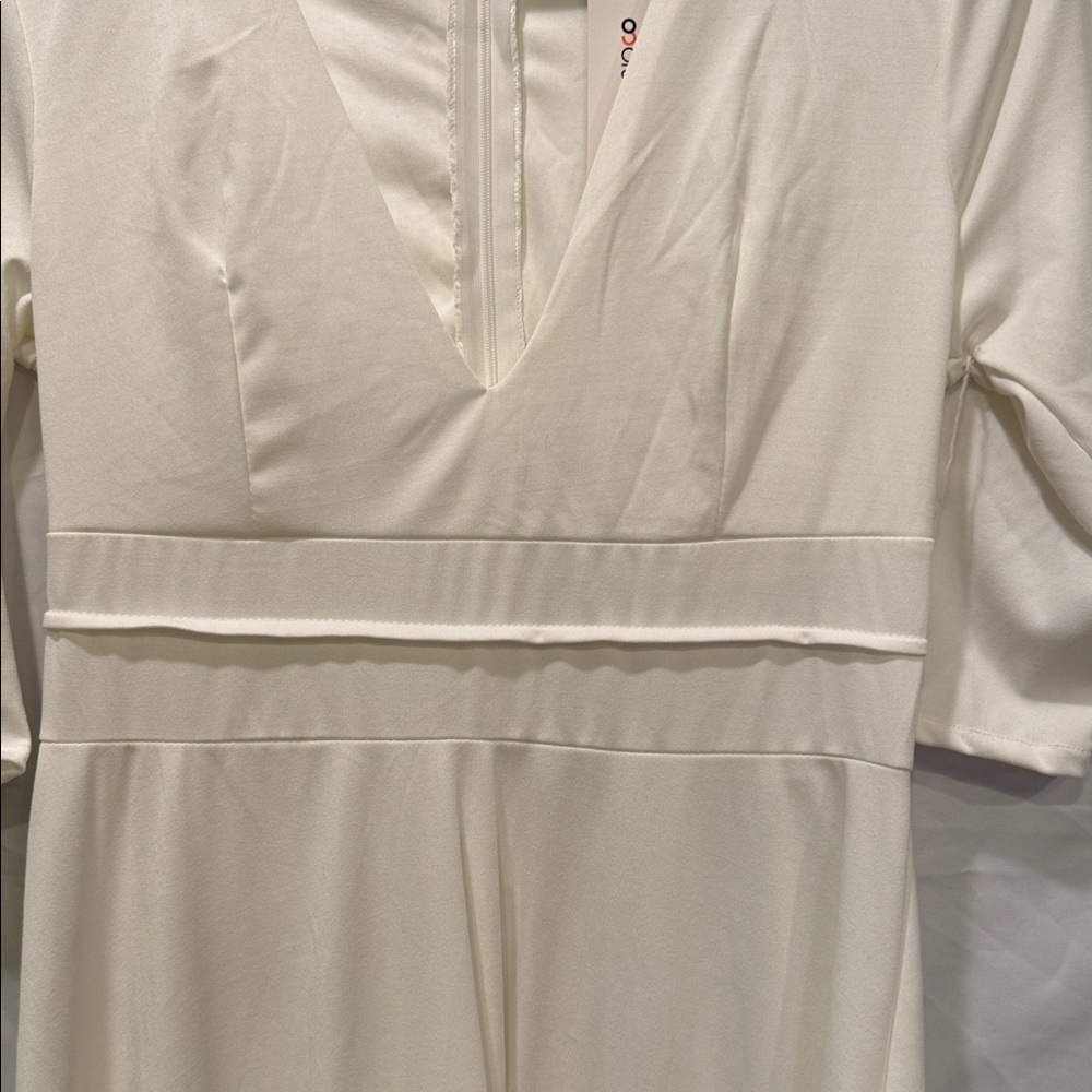 Chic Mid Lenth Sleeve White Wedding Dress - Picture 5 of 7